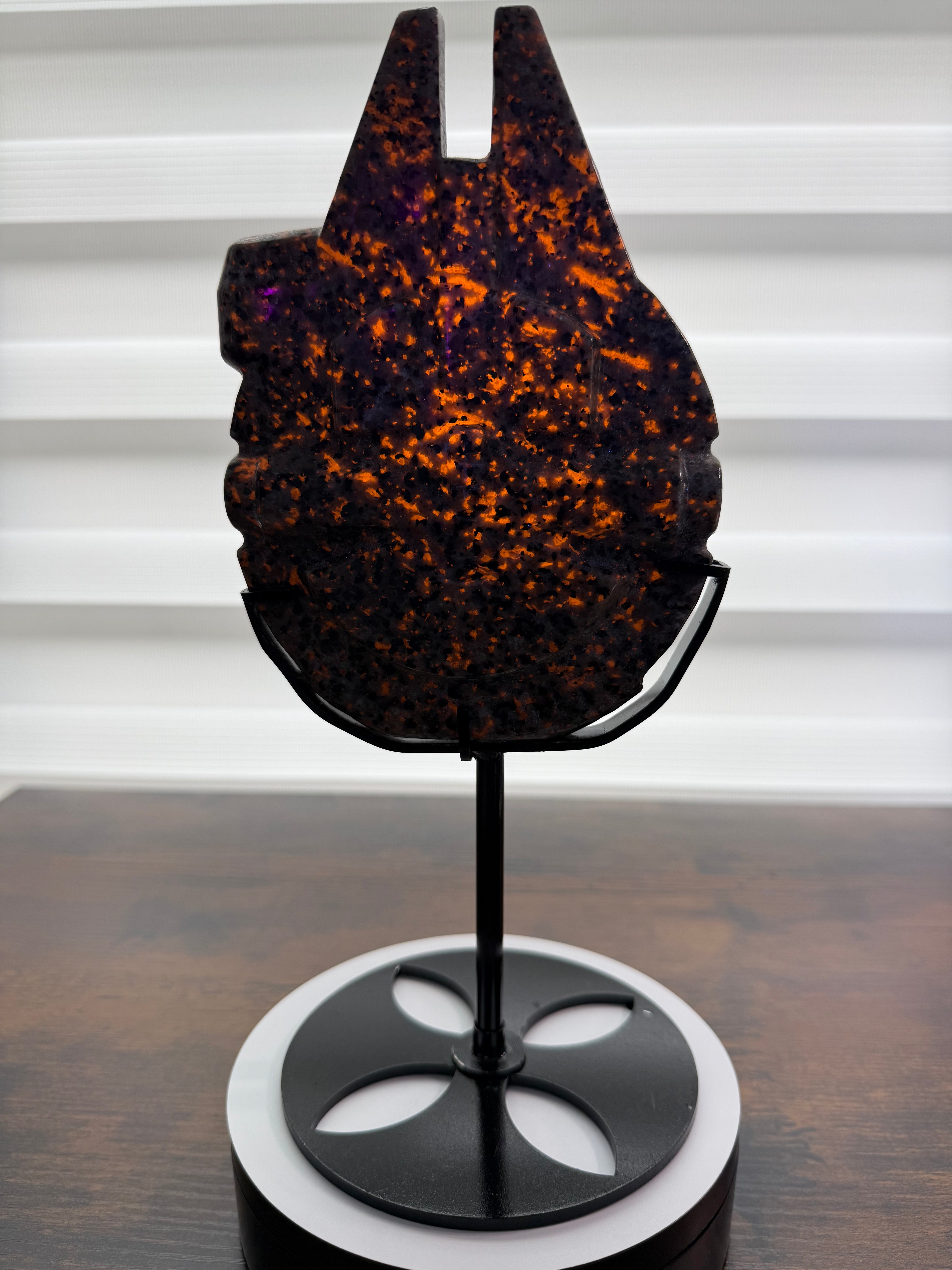 🚀 Large UV Yooperlite Star Wars-Inspired Millennium Falcon with Custom Stand – $75 ✨