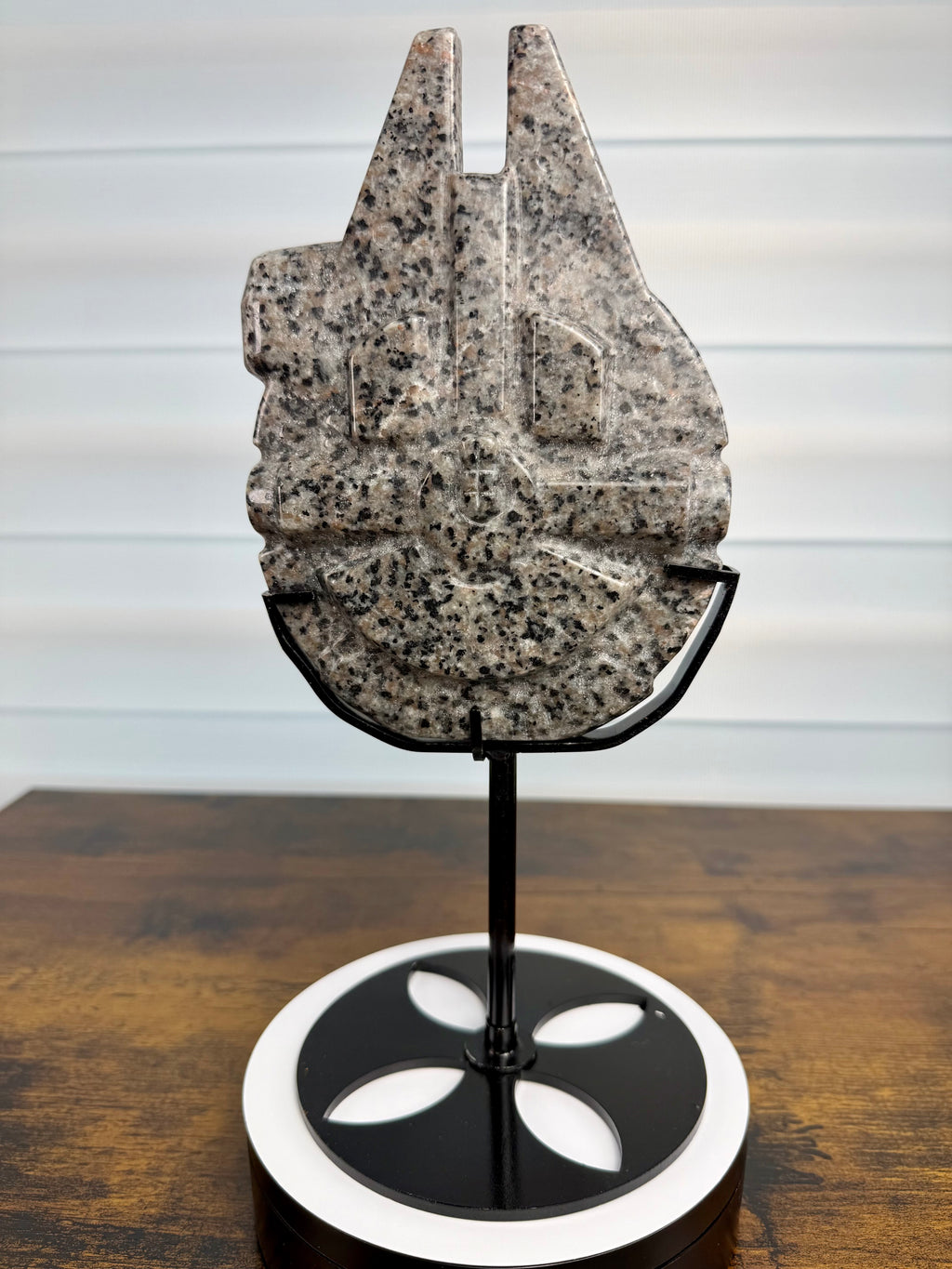🚀 Large UV Yooperlite Star Wars-Inspired Millennium Falcon with Custom Stand – $75 ✨